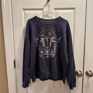 Women's Graphic Longhorn Crewneck Top: L